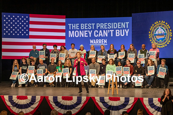 Elizabeth Warren at campaign event at Colonial Theater in Keene NH on February 4, 2020-4340