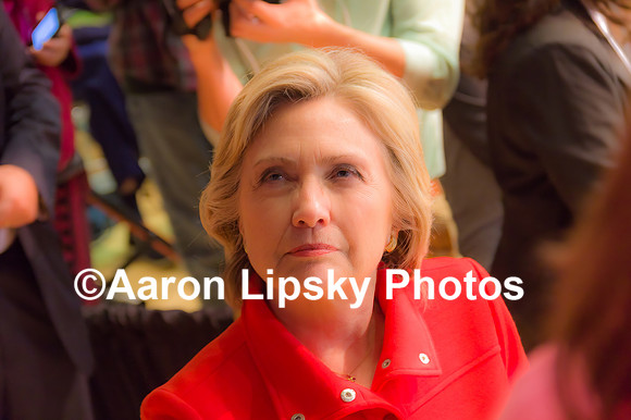Hillary Clinton at campaign event at Keene State College in Keene NH on October 16, 2015-3
